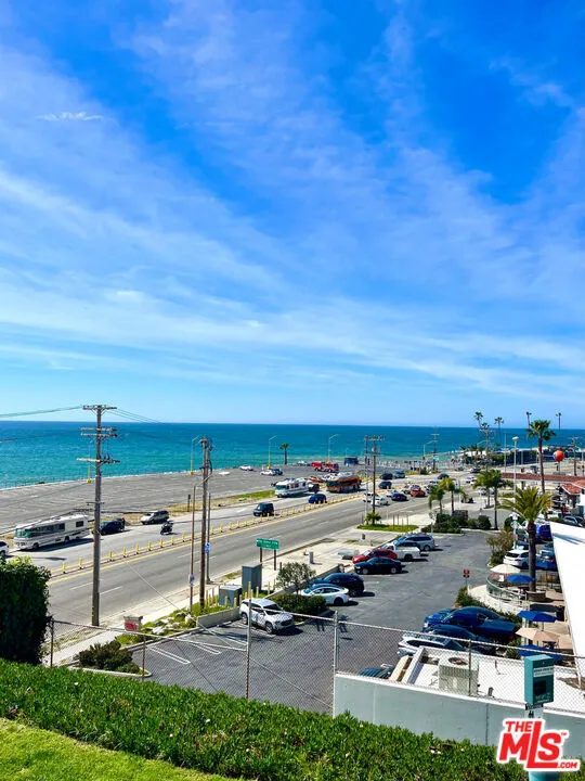 17350 W Sunset Boulevard #602 Los Angeles, CA 90272