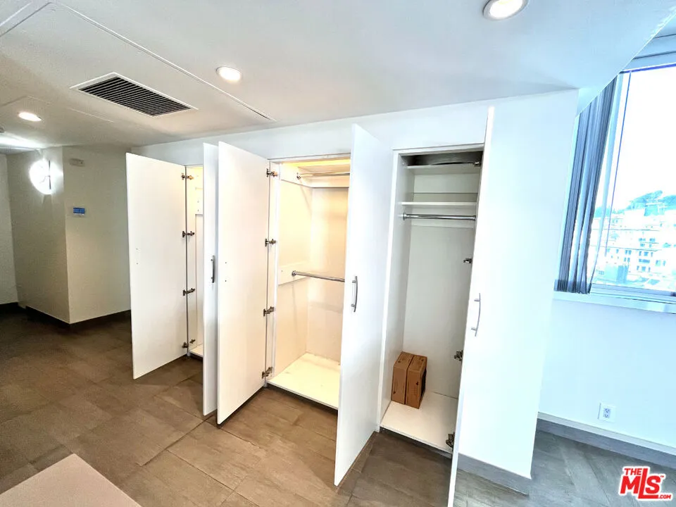 17350 W Sunset Boulevard #602 Los Angeles, CA 90272