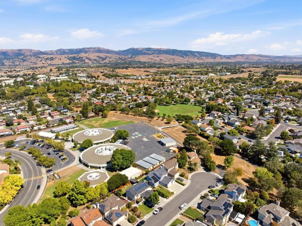 26 La Crosse Drive Morgan Hill, CA 95037