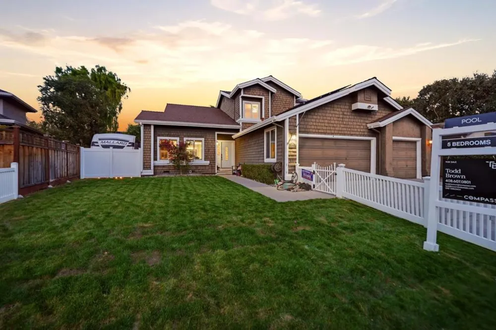 26 La Crosse Drive Morgan Hill, CA 95037