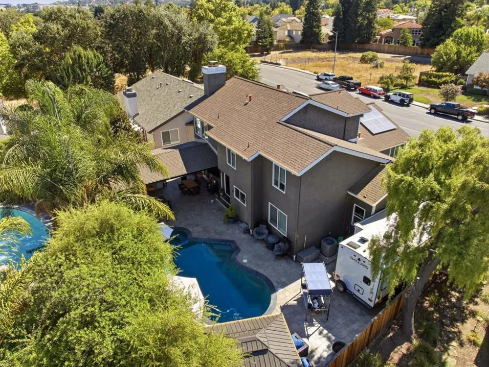 26 La Crosse Drive Morgan Hill, CA 95037