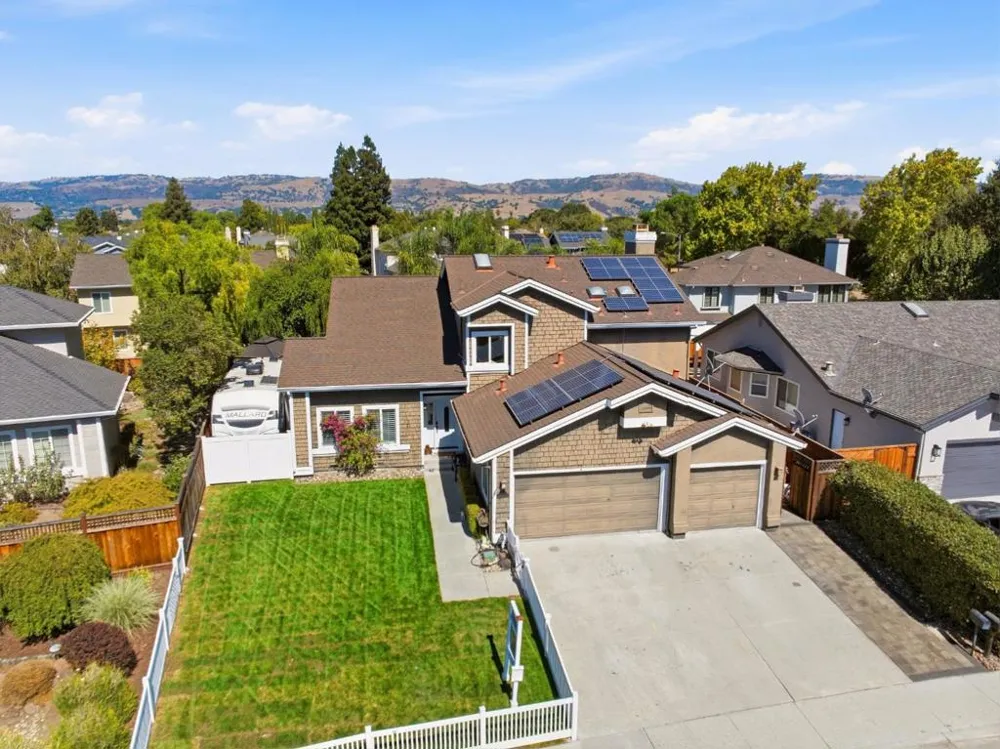 26 La Crosse Drive Morgan Hill, CA 95037