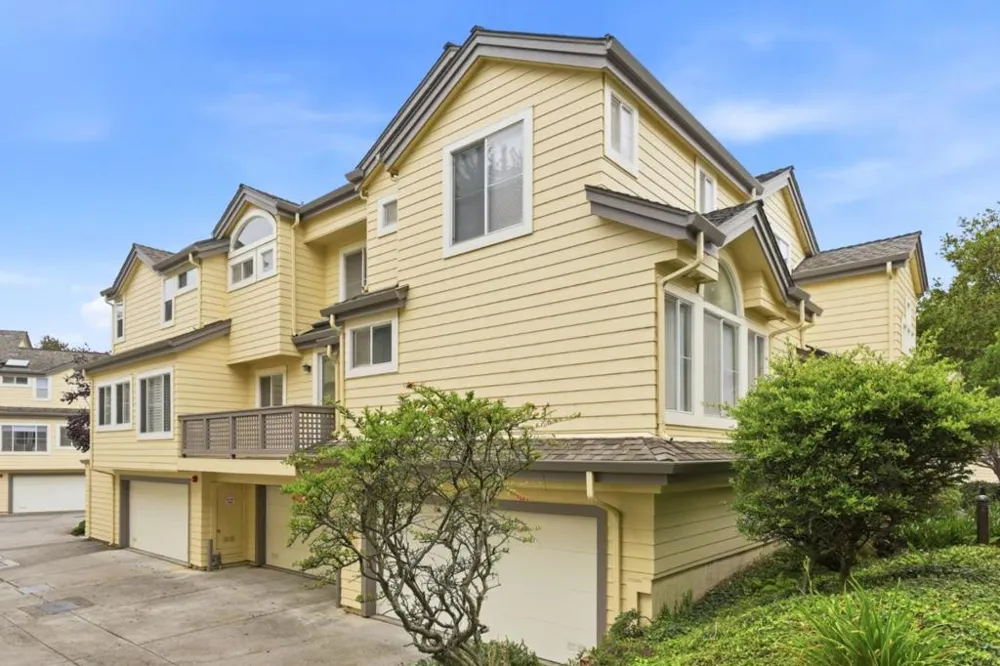 34 Erin Lane Half Moon Bay, CA 94019