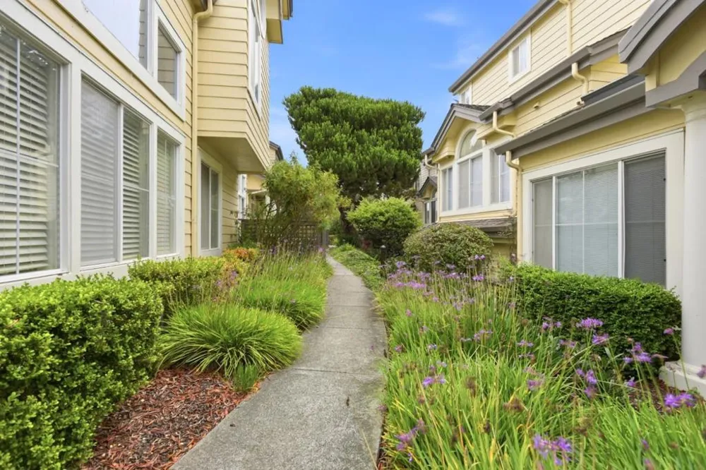 34 Erin Lane Half Moon Bay, CA 94019