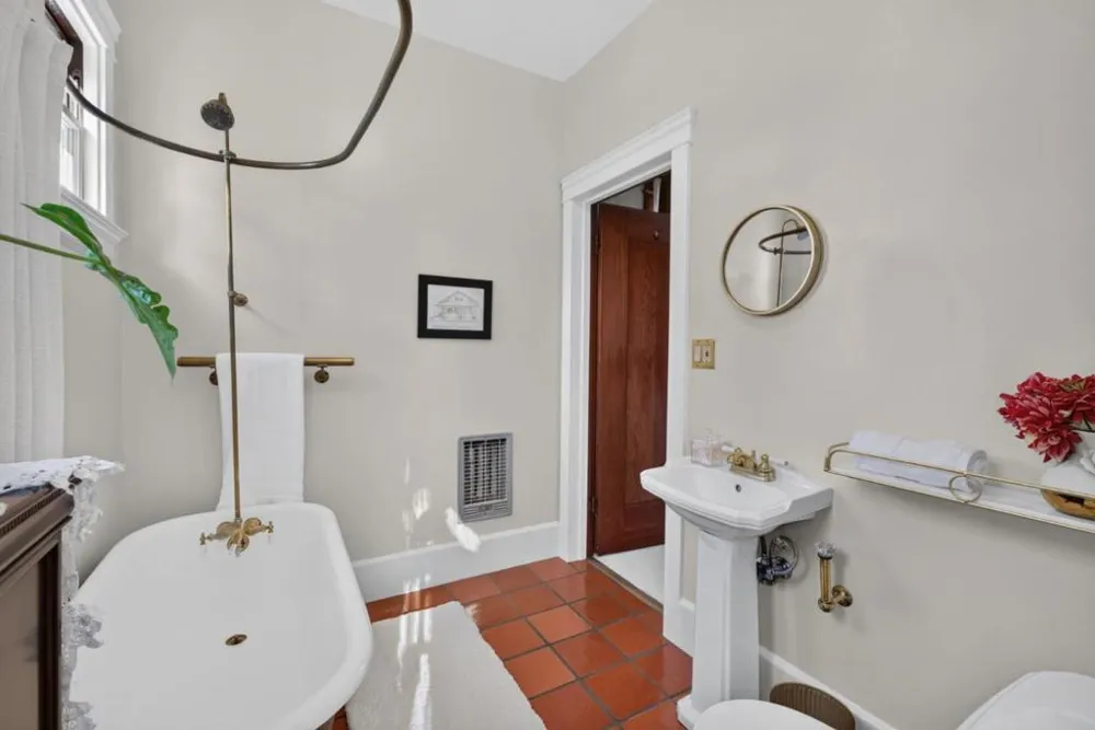 1061 Fremont Street Santa Clara, CA 95050