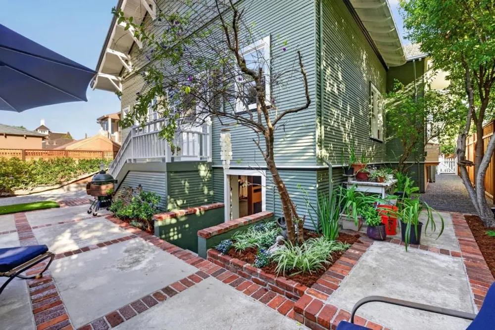 1061 Fremont Street Santa Clara, CA 95050