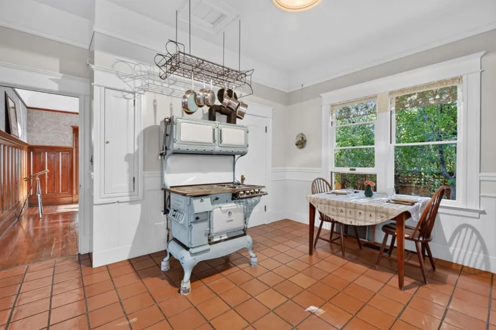1061 Fremont Street Santa Clara, CA 95050