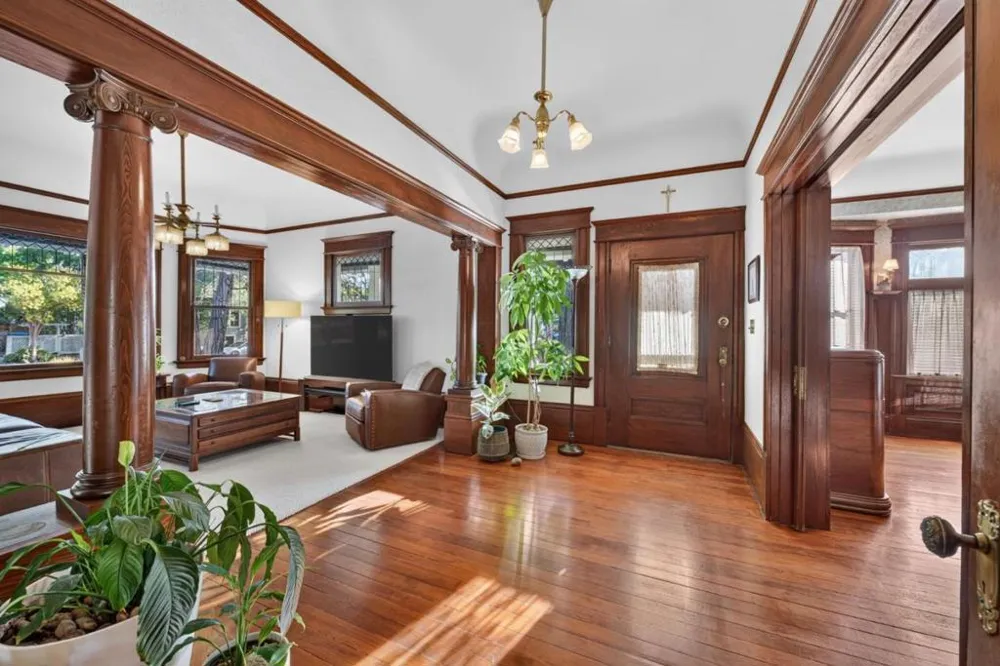 1061 Fremont Street Santa Clara, CA 95050
