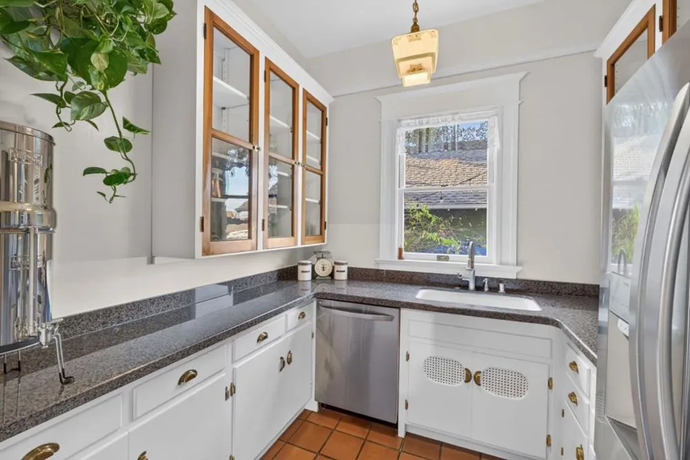 1061 Fremont Street Santa Clara, CA 95050