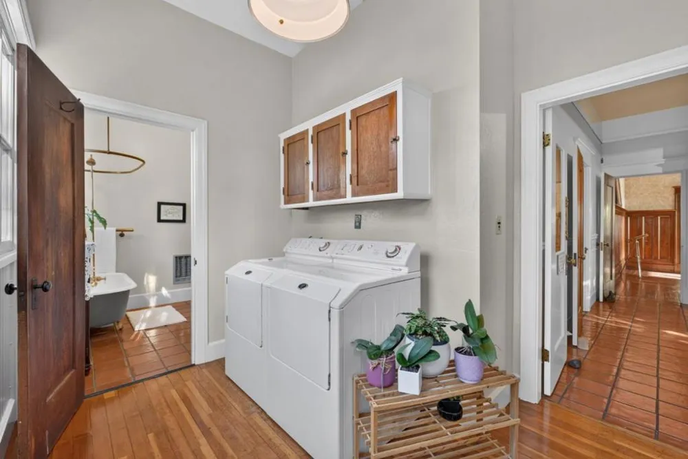 1061 Fremont Street Santa Clara, CA 95050