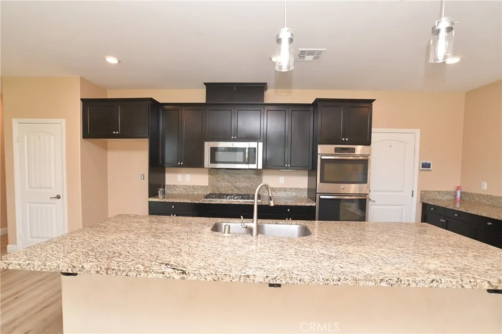 8011 Sea Salt Avenue Fontana, CA 92336