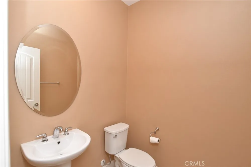 8011 Sea Salt Avenue Fontana, CA 92336