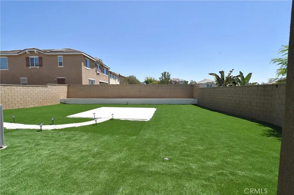 8011 Sea Salt Avenue Fontana, CA 92336