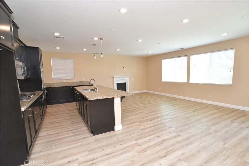 8011 Sea Salt Avenue Fontana, CA 92336