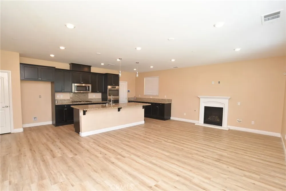 8011 Sea Salt Avenue Fontana, CA 92336