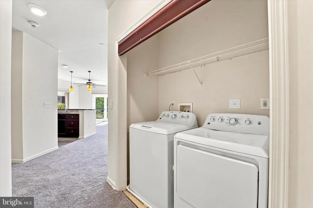 345 CARSON TERRACE Huntingdon Valley, PA 19006