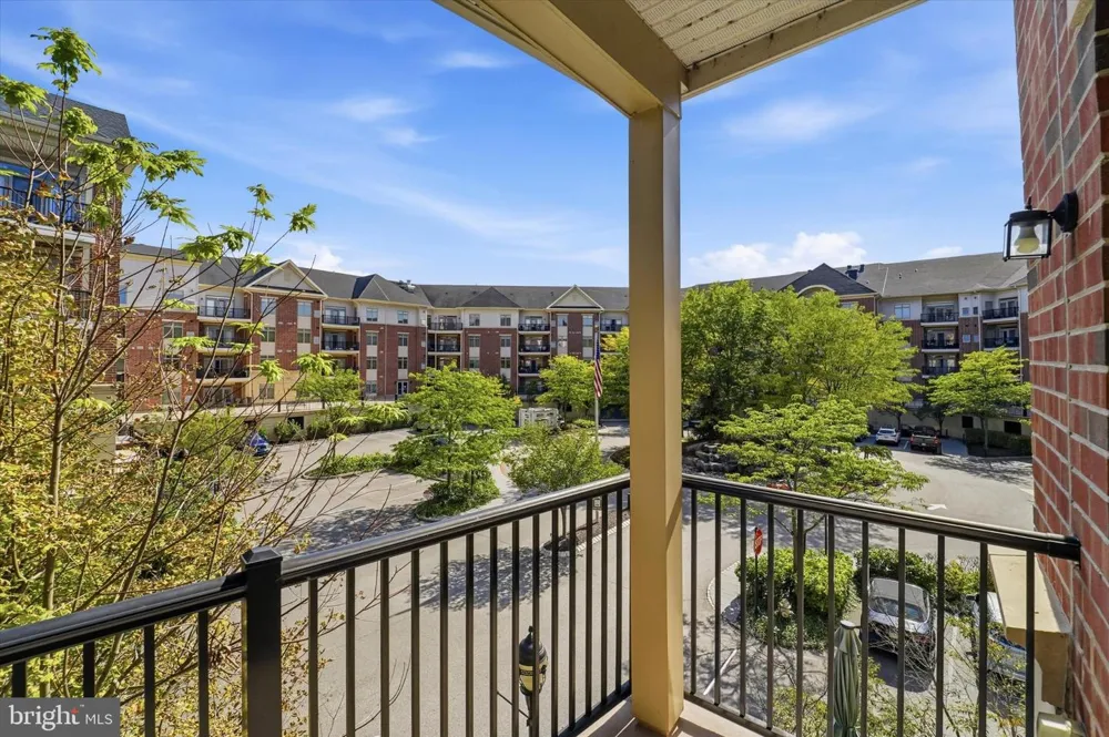 345 CARSON TERRACE Huntingdon Valley, PA 19006