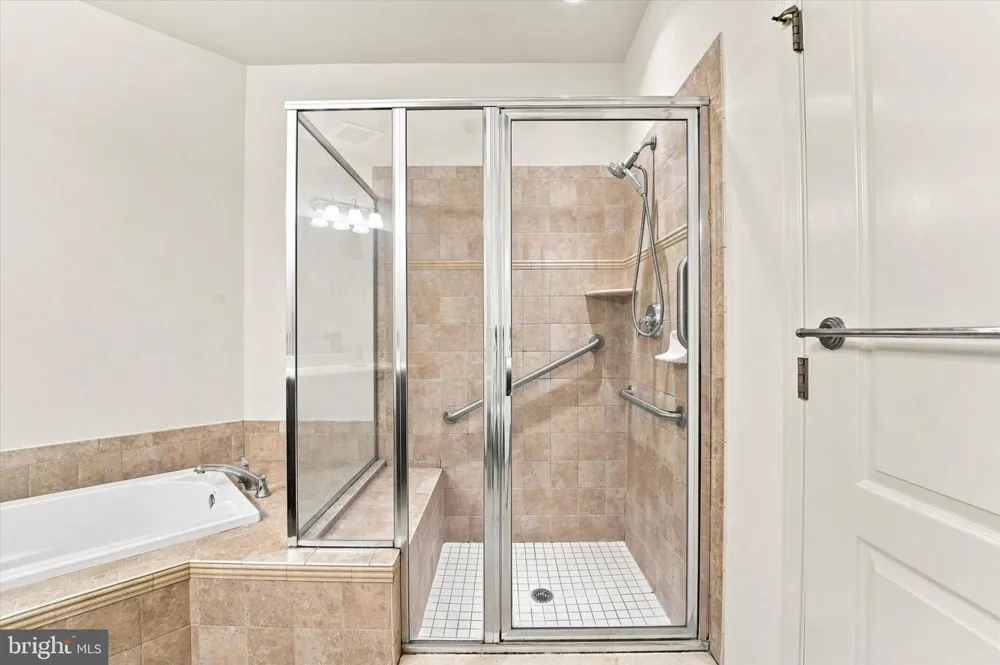 345 CARSON TERRACE Huntingdon Valley, PA 19006