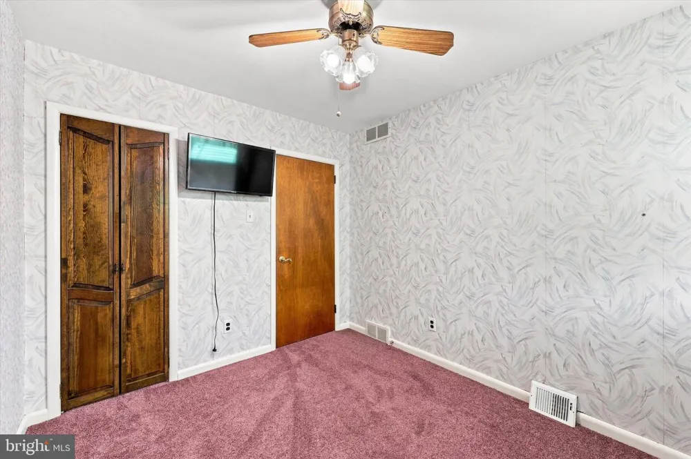 7739 WHITAKER Philadelphia, PA 19111