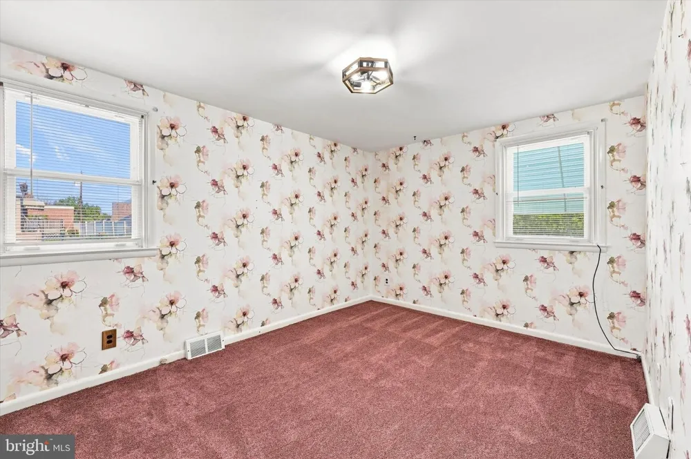 7739 WHITAKER Philadelphia, PA 19111
