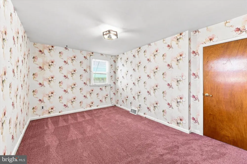 7739 WHITAKER Philadelphia, PA 19111