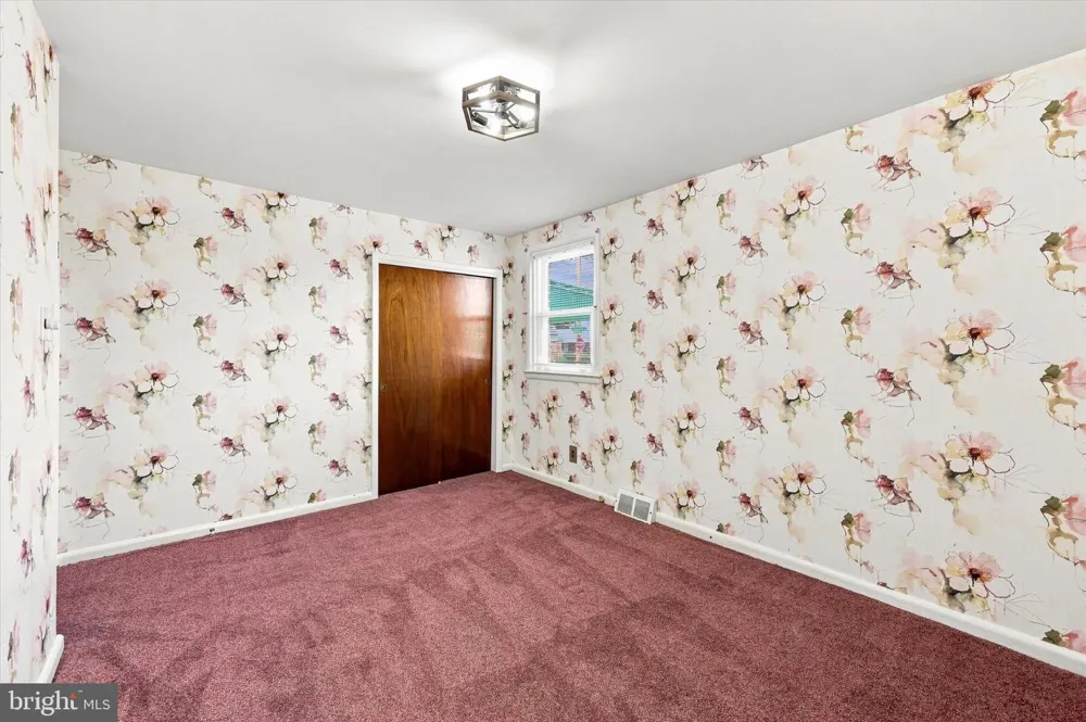 7739 WHITAKER Philadelphia, PA 19111