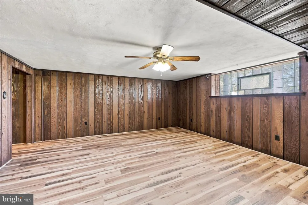 7739 WHITAKER Philadelphia, PA 19111