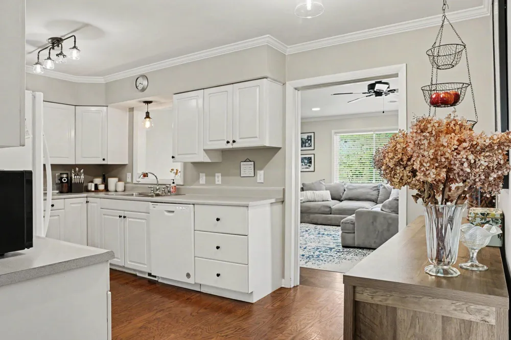 1008 Lynn Avenue Kalamazoo, MI 49008