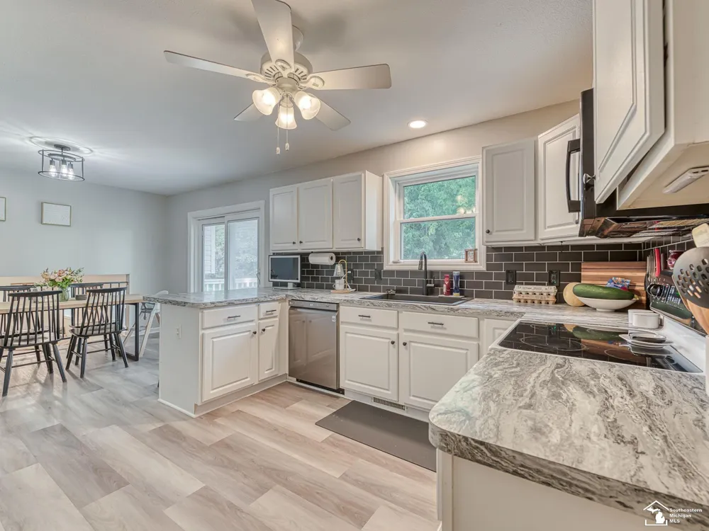 402 East Boulevard Blissfield Village, MI 49228