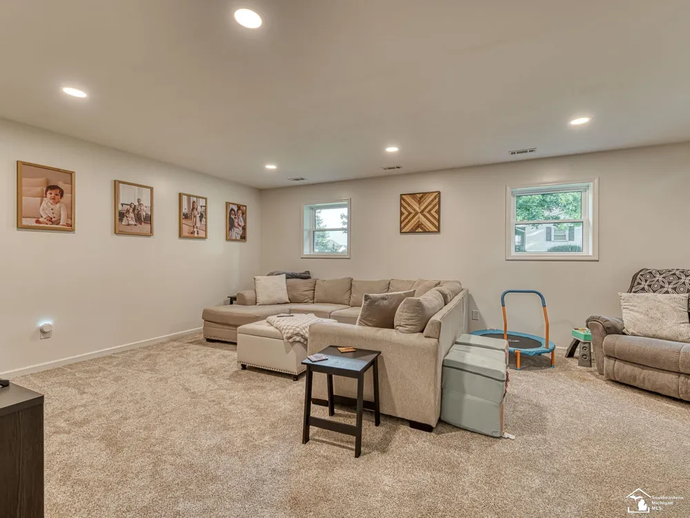 402 East Boulevard Blissfield Village, MI 49228