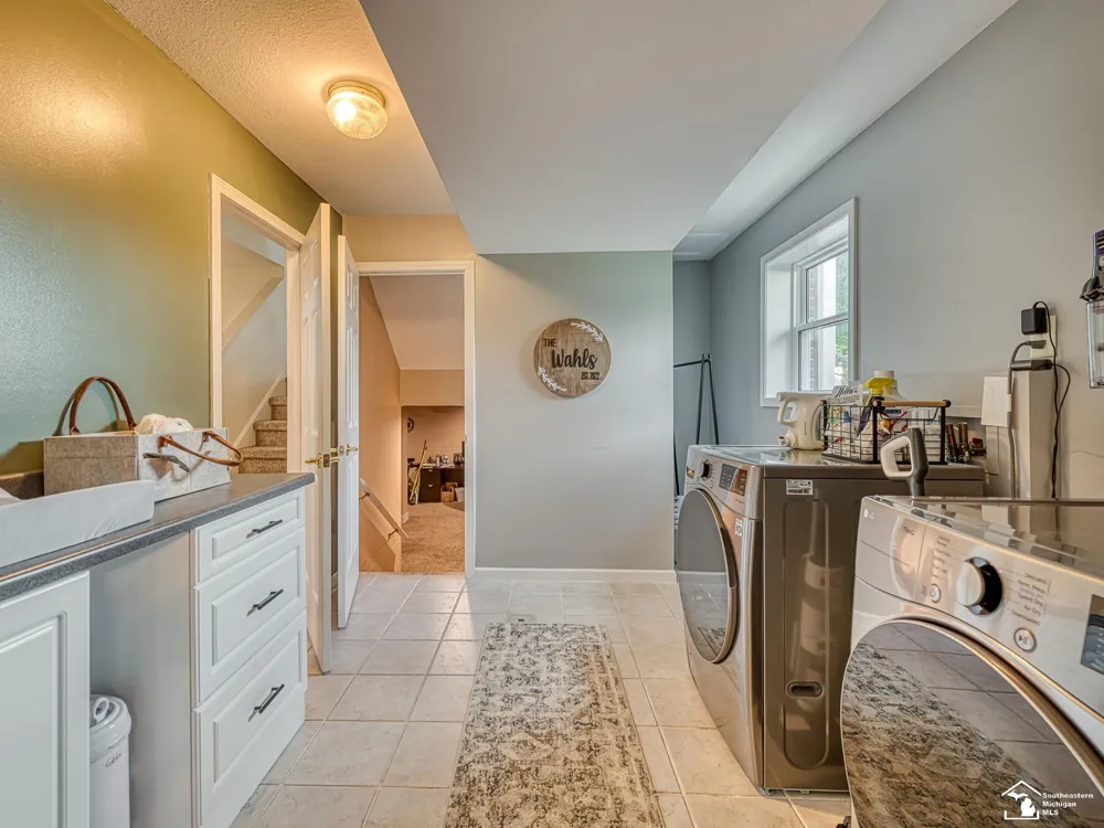 402 East Boulevard Blissfield Village, MI 49228