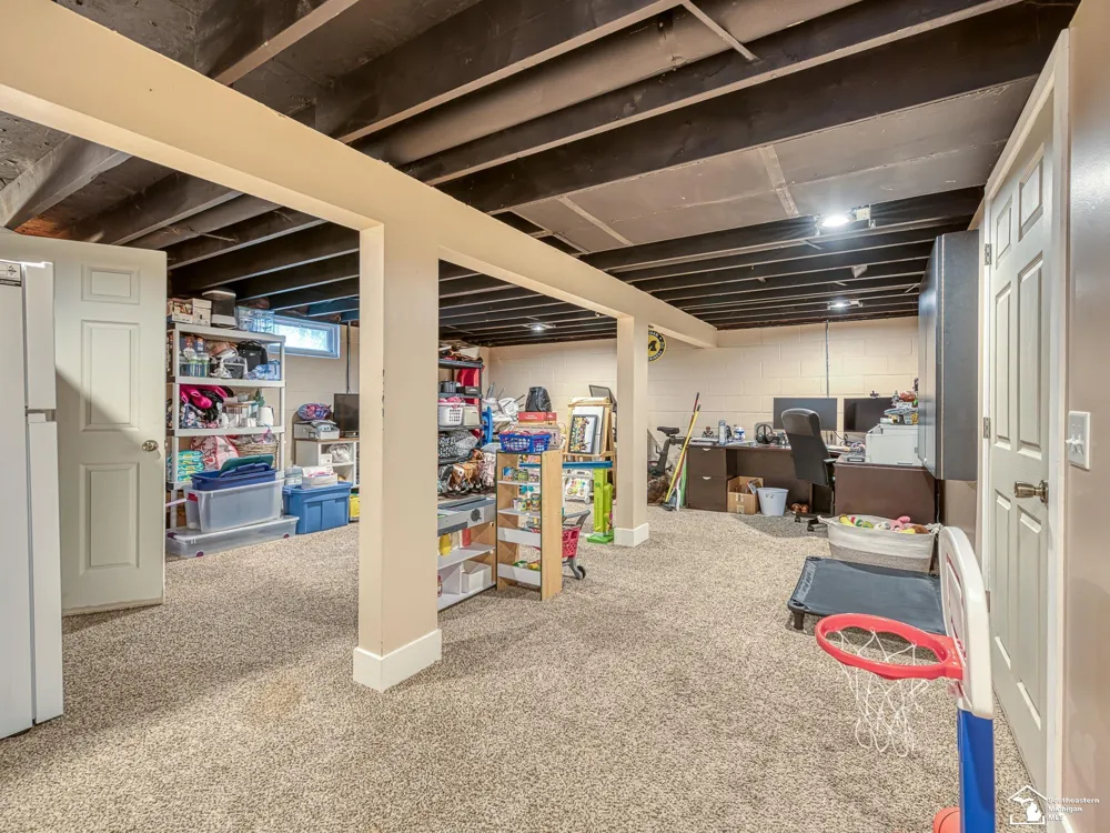 402 East Boulevard Blissfield Village, MI 49228