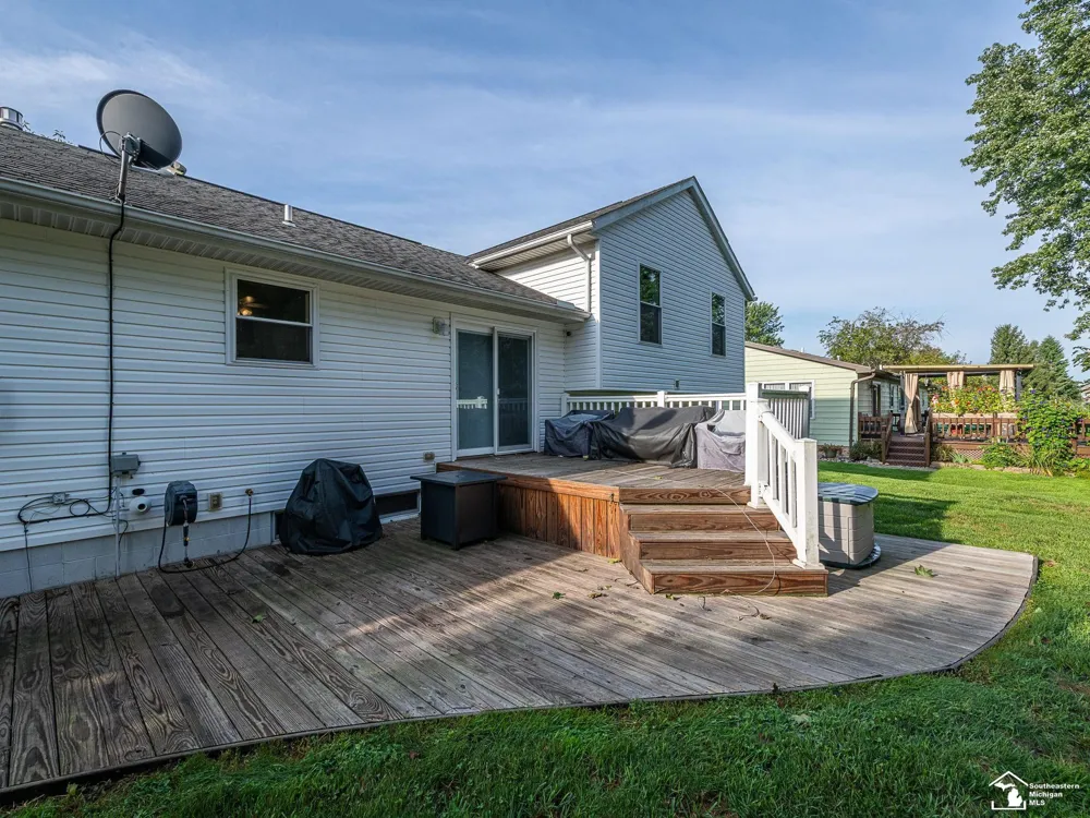 402 East Boulevard Blissfield Village, MI 49228
