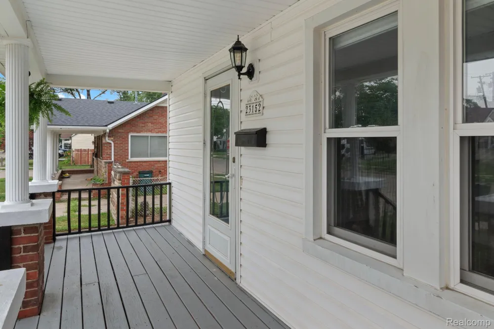 23152 Tawas Avenue Hazel Park City, MI 48030
