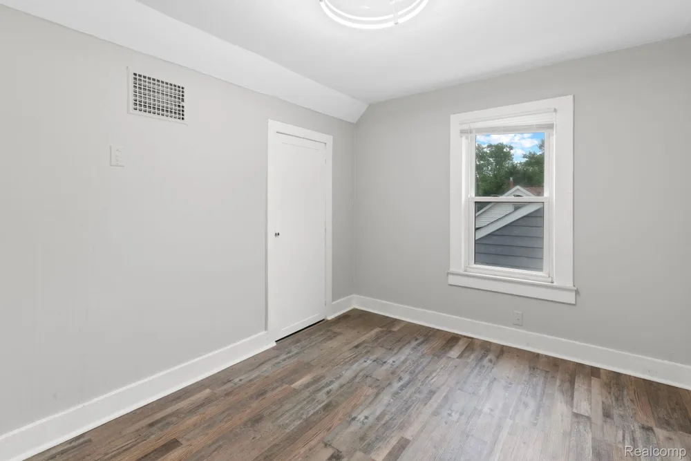 23152 Tawas Avenue Hazel Park City, MI 48030