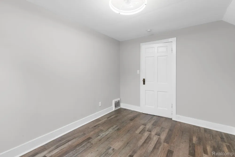 23152 Tawas Avenue Hazel Park City, MI 48030