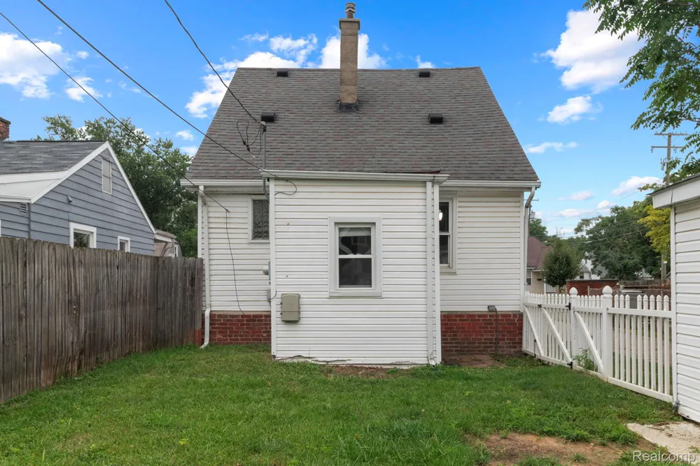 23152 Tawas Avenue Hazel Park City, MI 48030