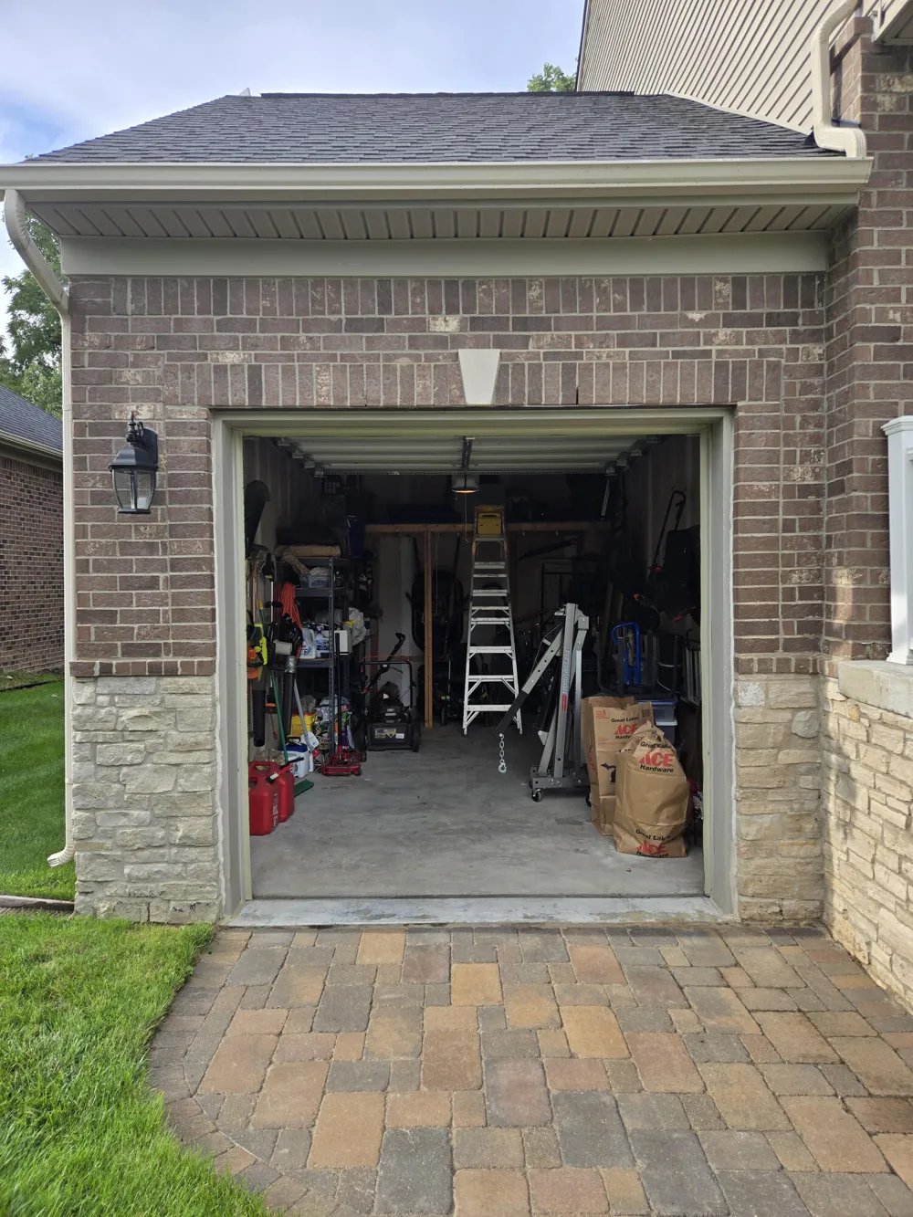 175 Singh Boulevard Lyon Charter Township, MI 48178
