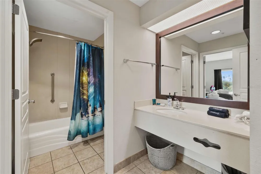 8303 PALM PARKWAY #403 Orlando, FL 32836