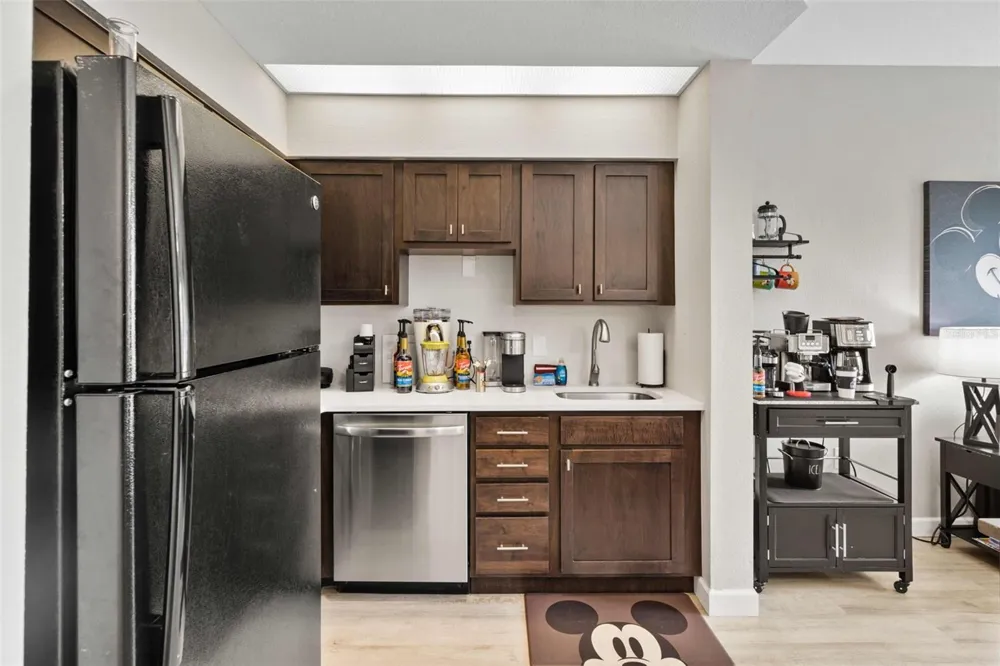 8303 PALM PARKWAY #403 Orlando, FL 32836