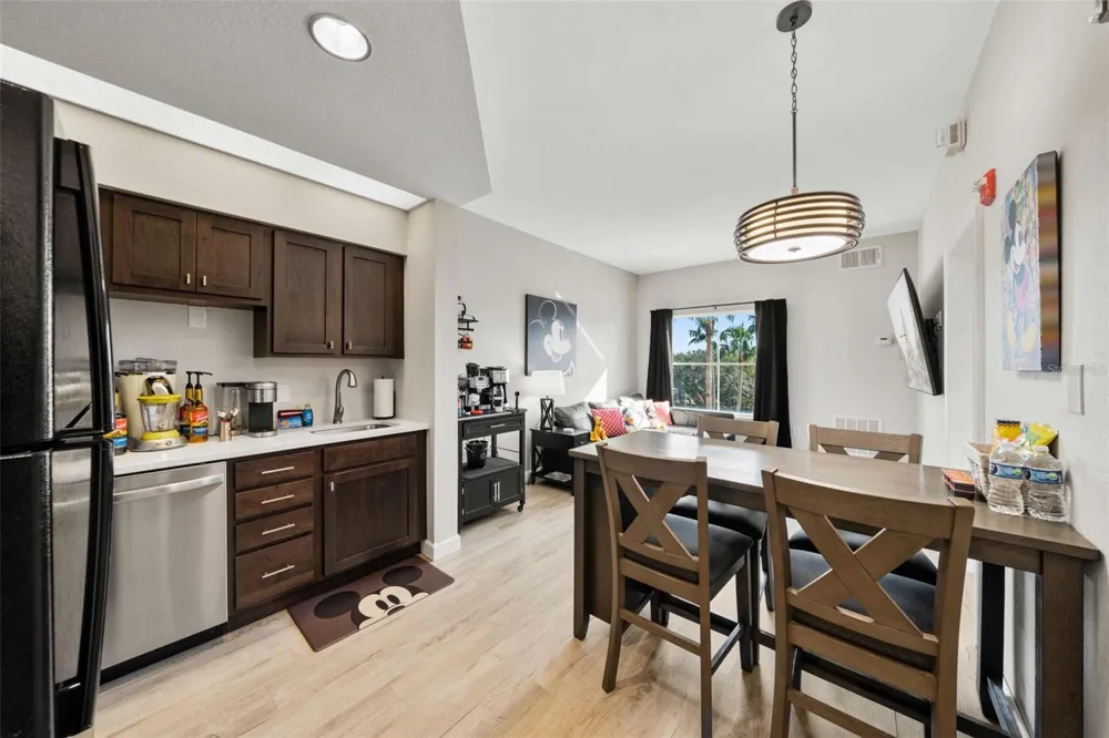 8303 PALM PARKWAY #403 Orlando, FL 32836