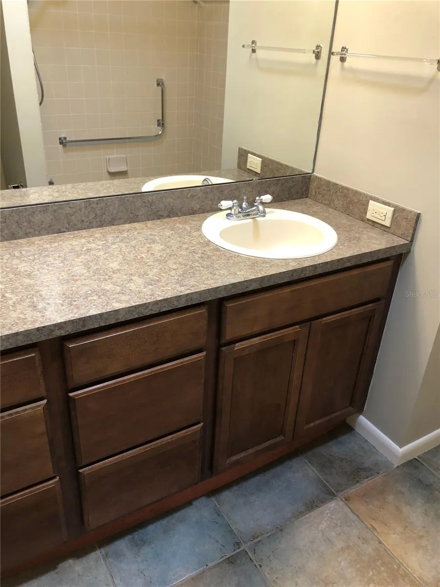 8770 NW 37TH CIRCLE Gainesville, FL 32653