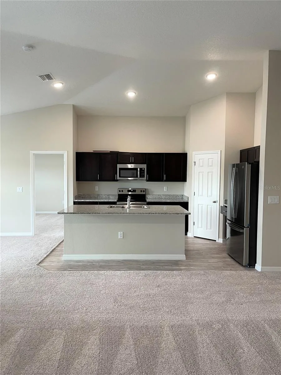 5711 SILTSTONE STREET Lakeland, FL 33811