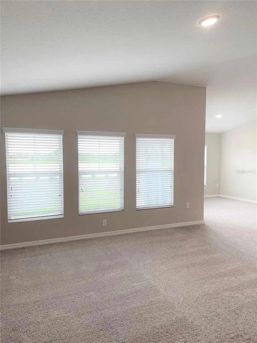 5711 SILTSTONE STREET Lakeland, FL 33811