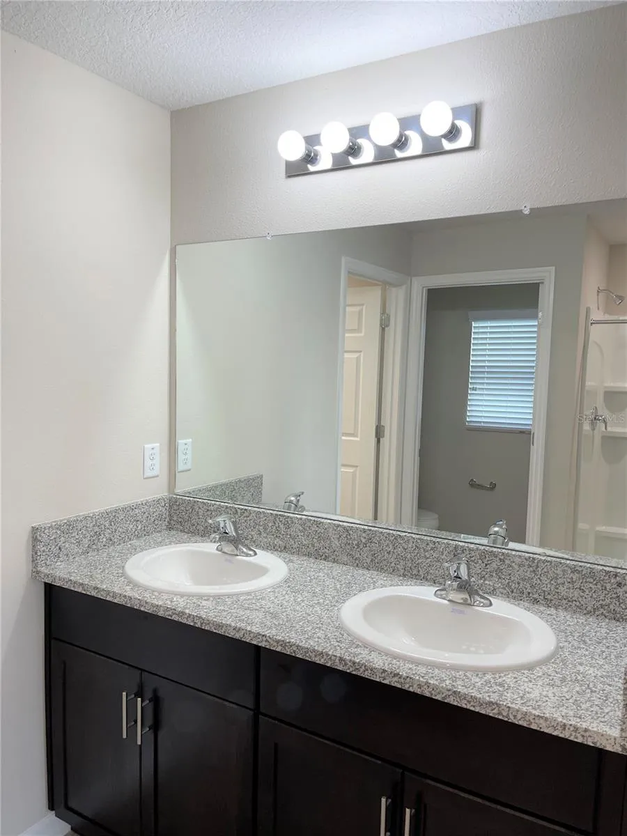 5711 SILTSTONE STREET Lakeland, FL 33811