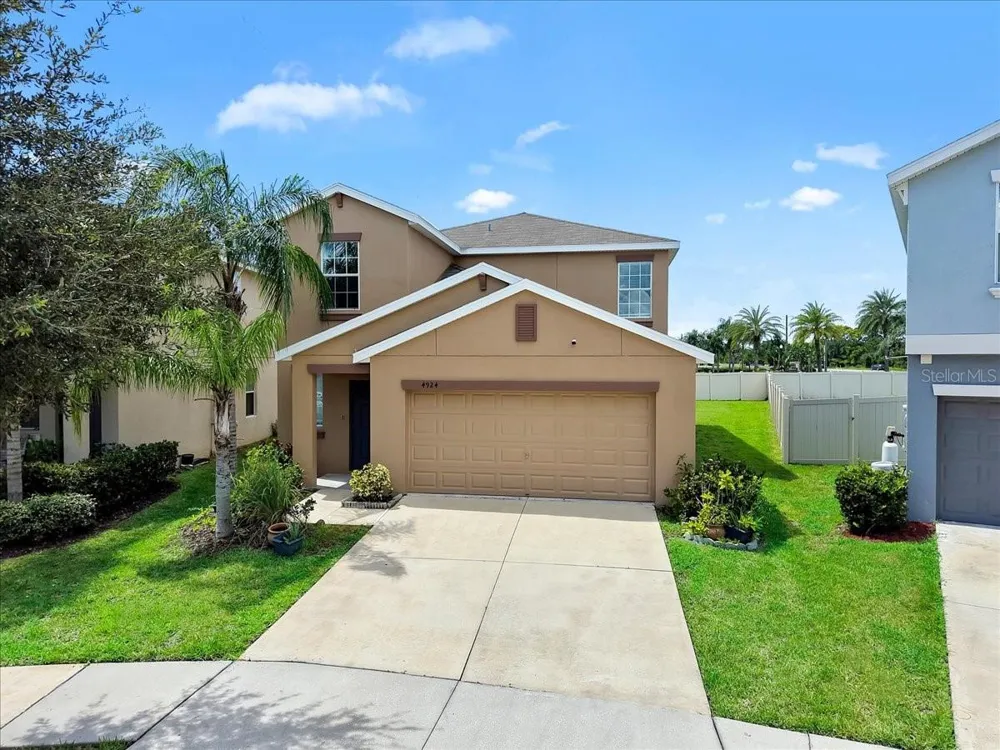 4924 REFLECTING POND CIRCLE Wimauma, FL 33598