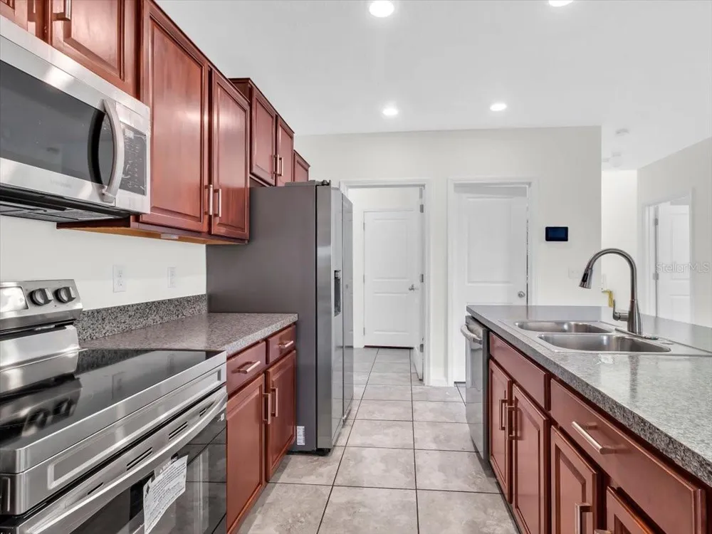 4924 REFLECTING POND CIRCLE Wimauma, FL 33598