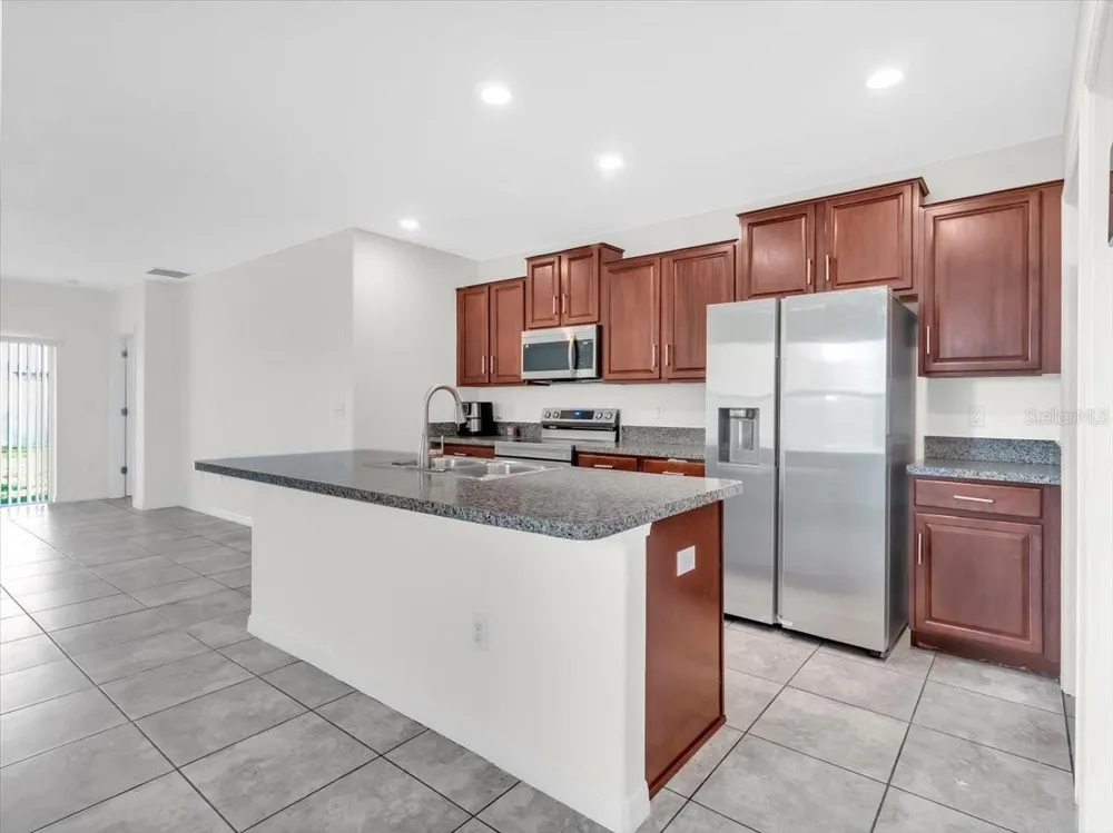 4924 REFLECTING POND CIRCLE Wimauma, FL 33598