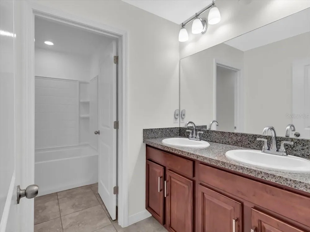 4924 REFLECTING POND CIRCLE Wimauma, FL 33598