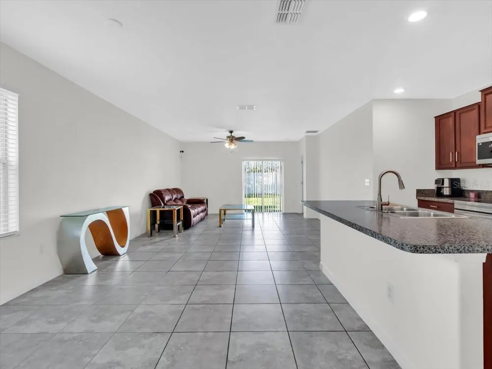 4924 REFLECTING POND CIRCLE Wimauma, FL 33598